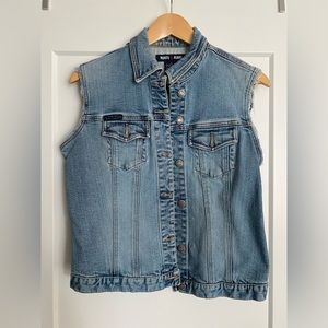 Jean Vest